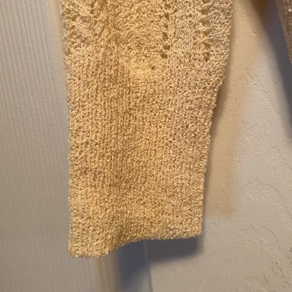 Brand New Astr Cream Sweater - Picture 3 of 7